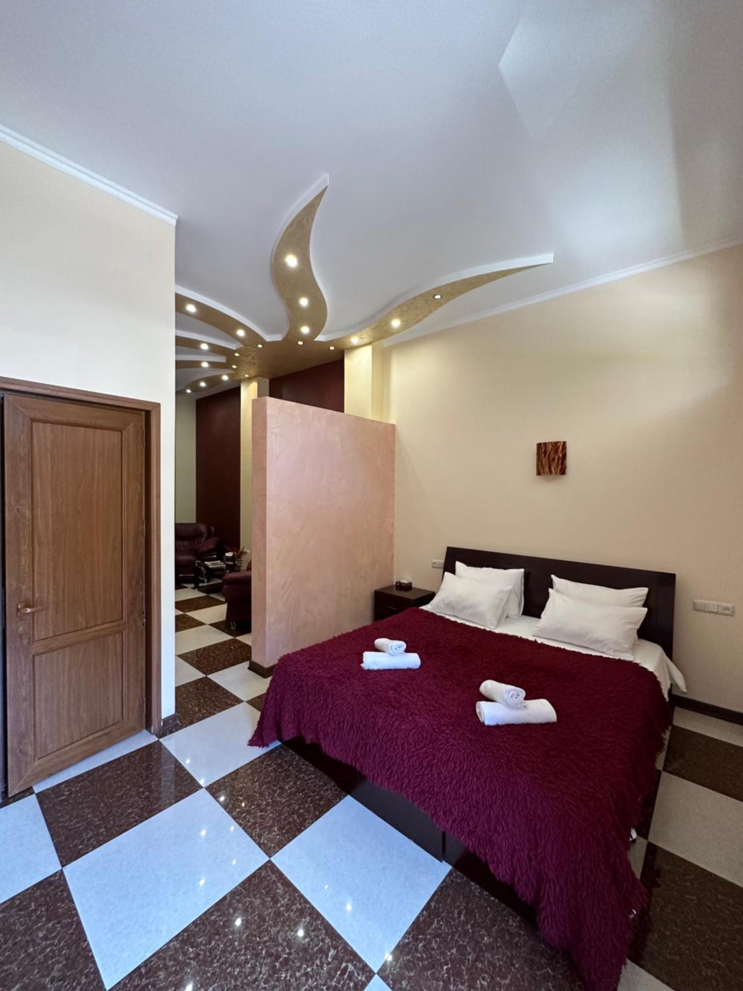 Royal Plus Hotel Jerevan Eksteriør bilde